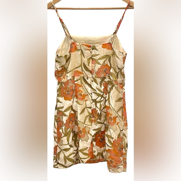 Lulu’s Dress - Picture 6 of 6